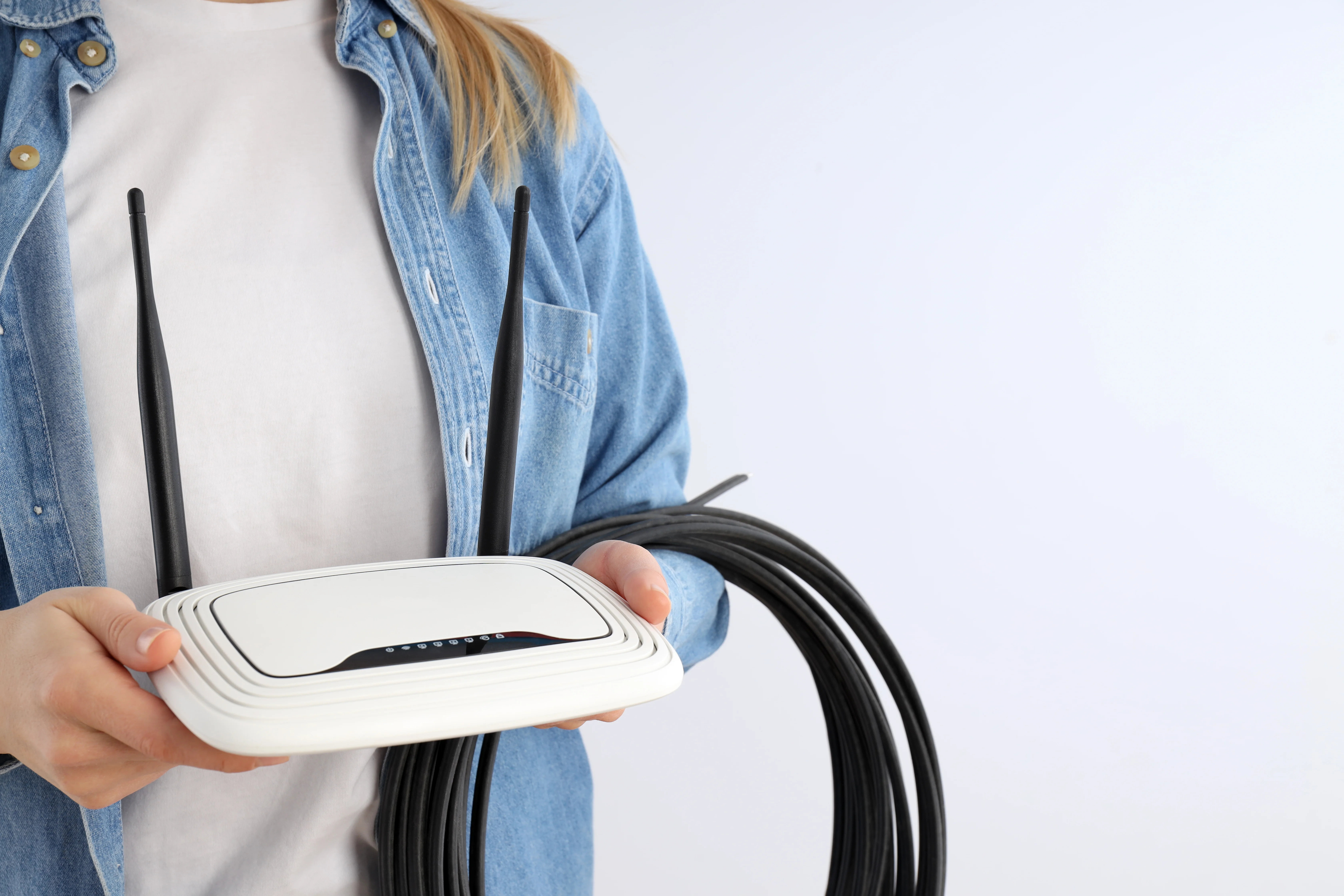 ¿Cómo instalar fibra óptica en casa?